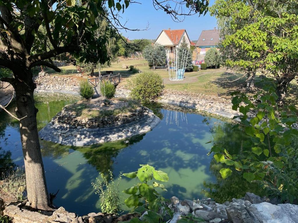 Lakepark Garden With Swimming Pool & Park *