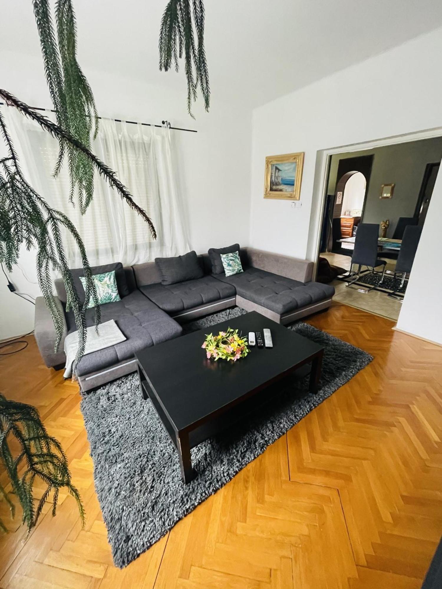 Apartment Lakepark Garden With Swimming Pool & Park Bekecs