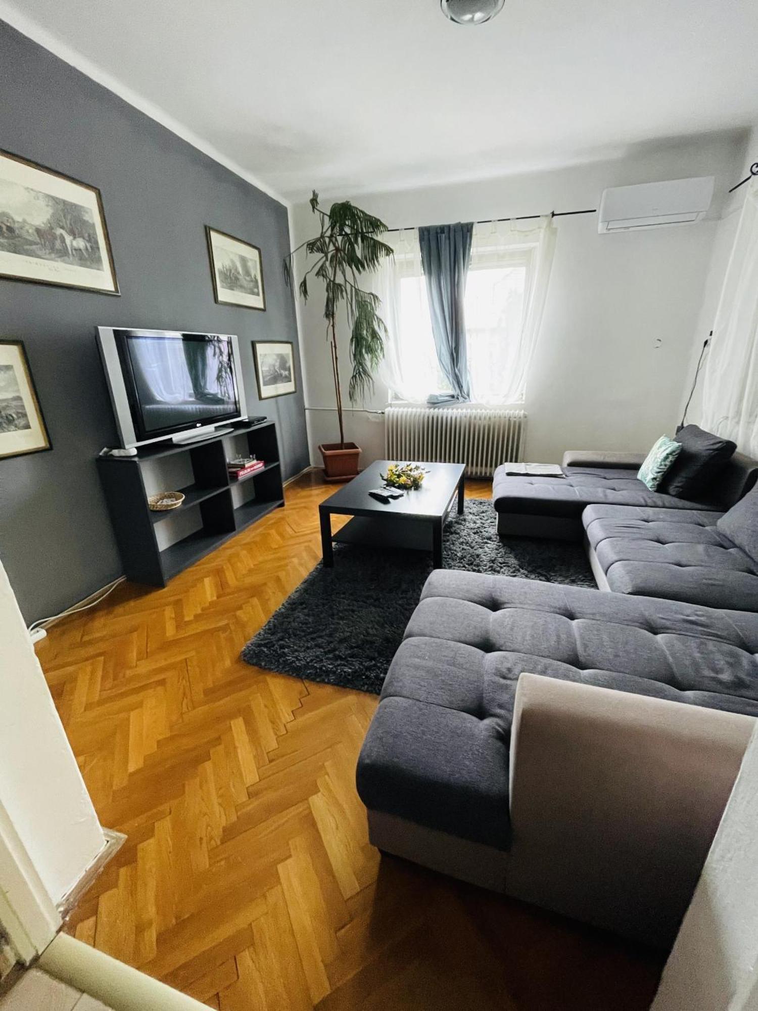Lakepark Garden With Swimming Pool & Park Bekecs