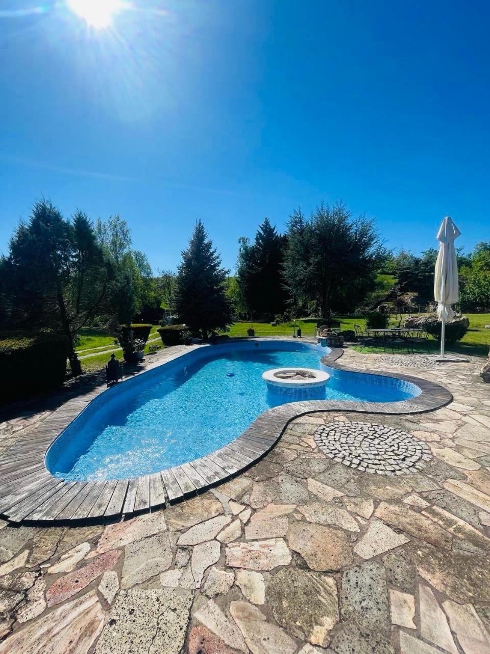 Lakepark Garden With Swimming Pool & Park *